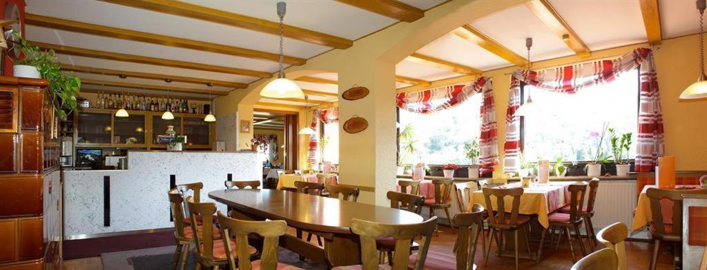 Gasthaus Trifelsblick Wernersberg Dış mekan fotoğraf